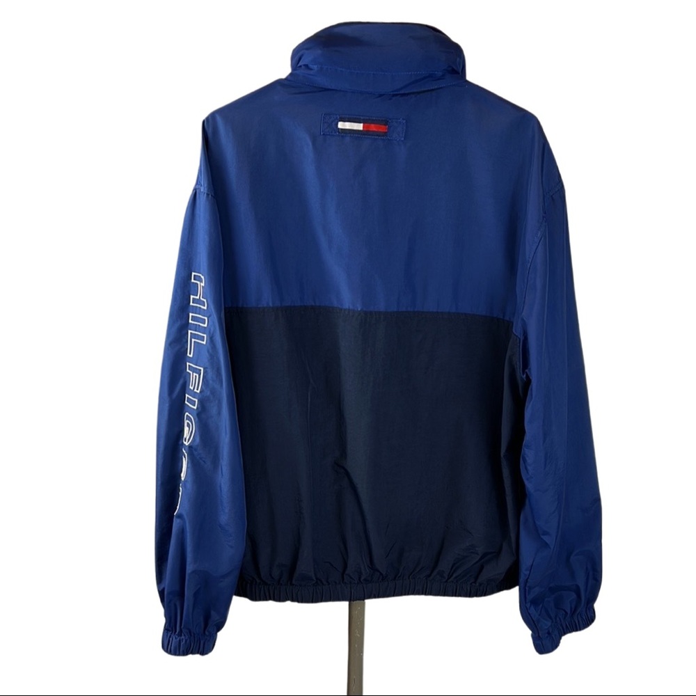 Vintage 1990s Tommy Hilfiger Jacket Windbreaker with spell out HILFIGER sleeve - Picture 6 of 14